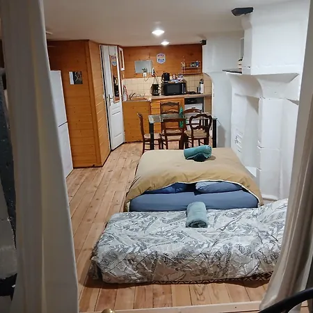 Bed & Breakfast L'hypercentre Loft Atypique Et Historique 5 Pers Cathedrale 3*